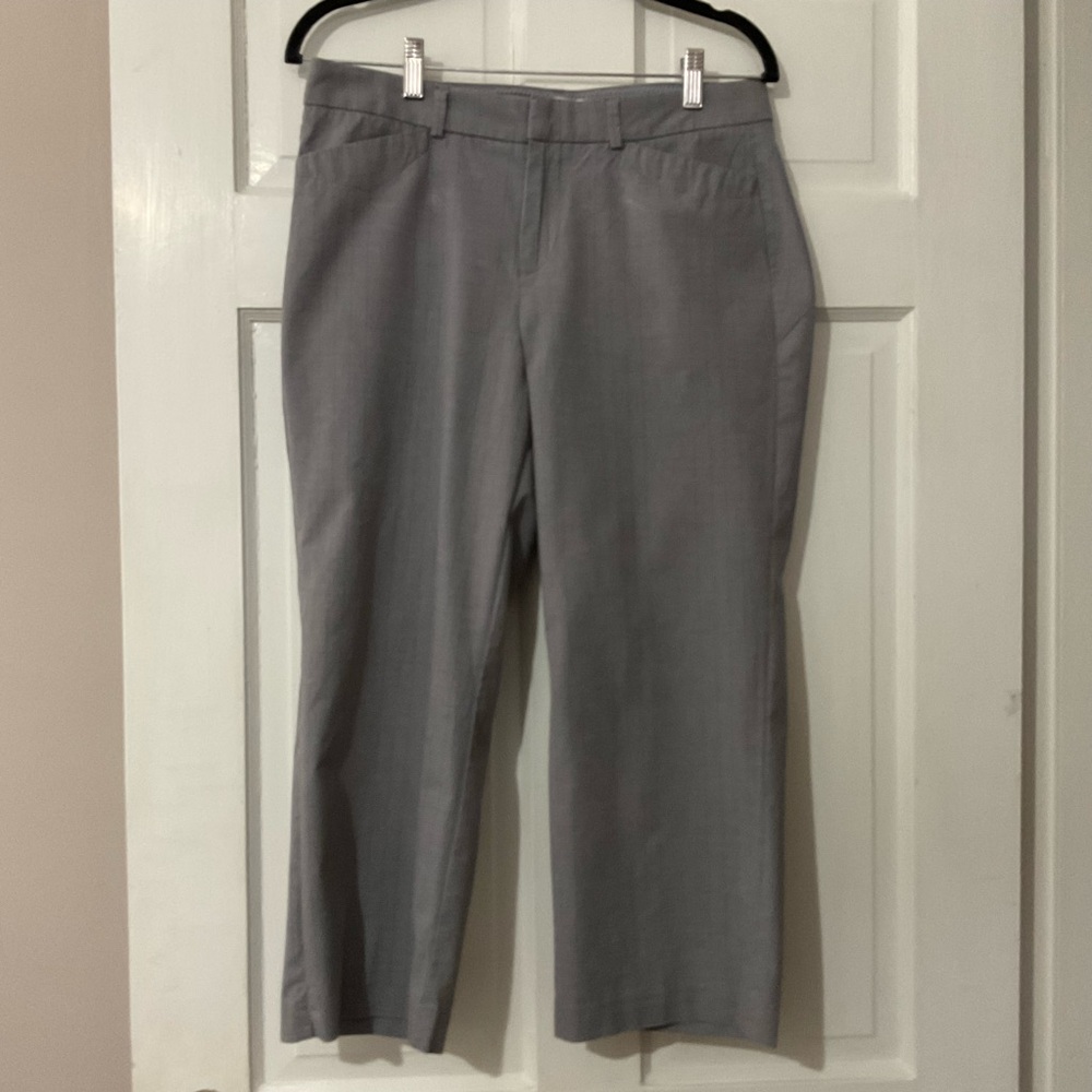 Cropped cotton gray checked pants. Size 8. Dockers.